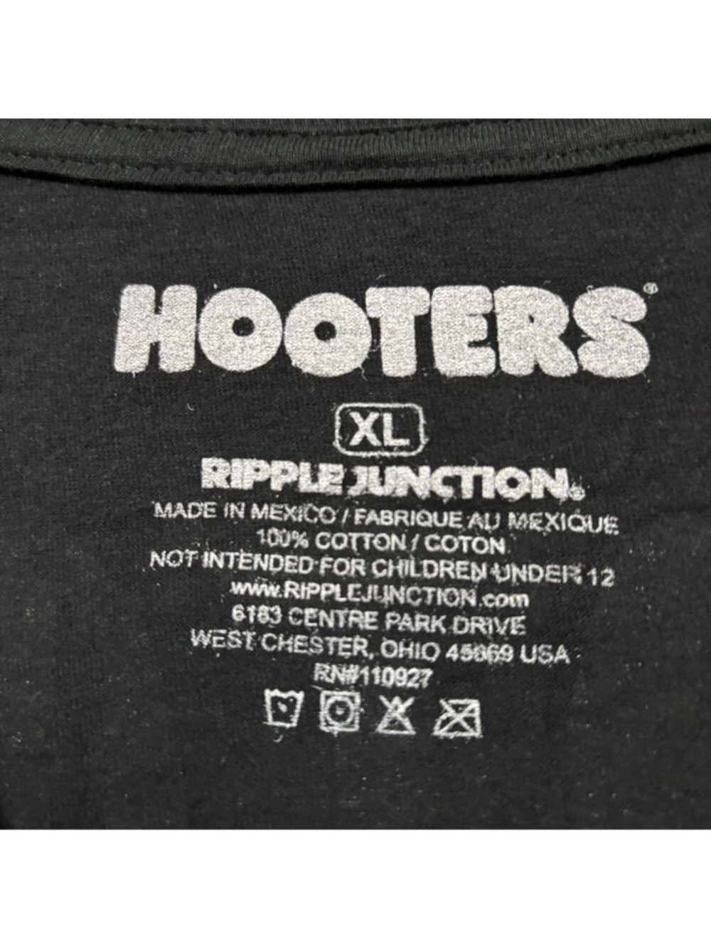Hooters Praise Happy Hour Graphic T-Shirt Size XL - Picture 4 of 4